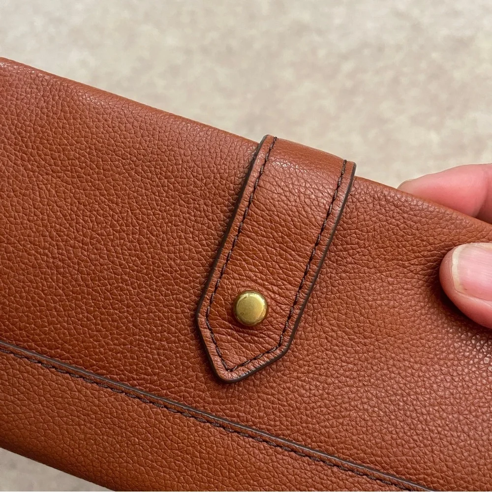 Fossil Lainie Multifunction Brown Pebbled Leather Long Wallet